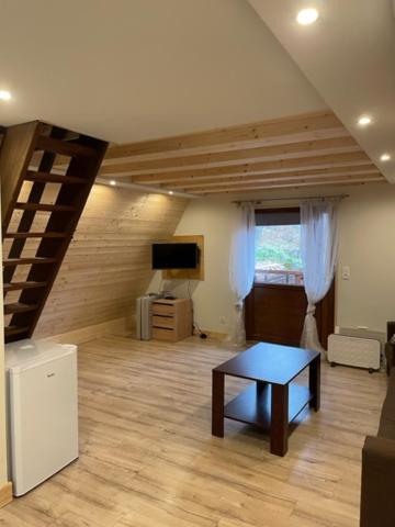 Domek Caloroczny Nad Zalewem U Podnoza Gor Stolowych Radkow Exteriör bild