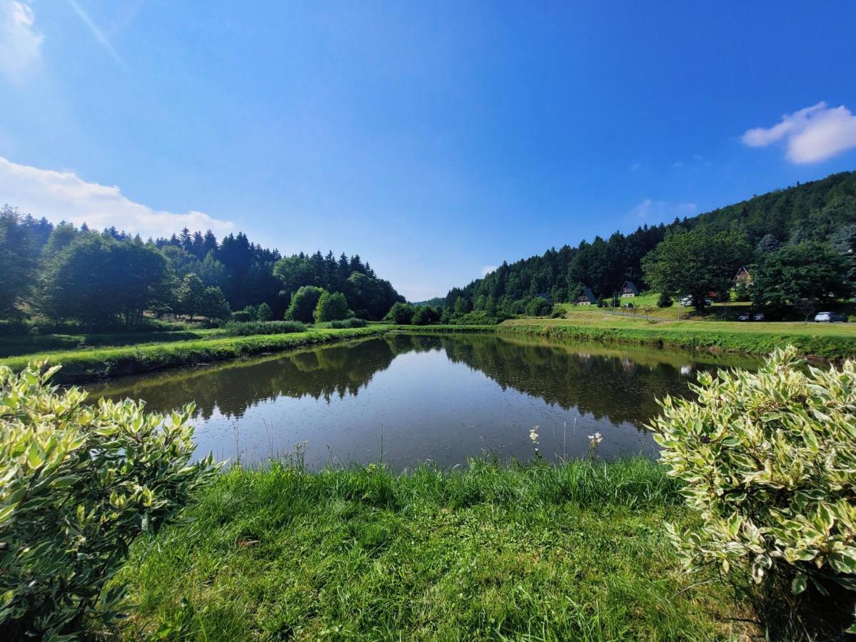 Domek Caloroczny Nad Zalewem U Podnoza Gor Stolowych Radkow Exteriör bild